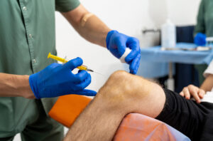 Prolozone injection in the knee at our Miami clinic